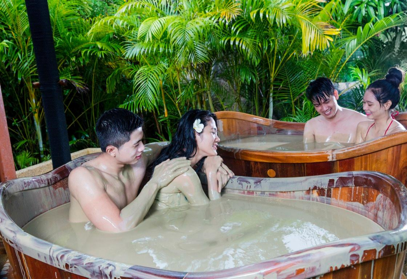 tour tham quan tà cú và trải nghiệm tắm bùn tại suối nước nóng bình châu 